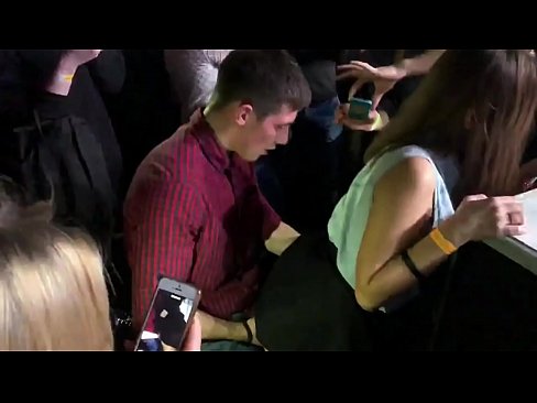 ❤️ פאַקטיש געשלעכט אין אַ רוסיש נייטקלאַב. 18-יאָר-אַלט רוסיש מיידל אין די אַנוס און וואַגינע פאַקט אין אַ נייטקלאַב האָמעמאַדע פּאָרן ביי אונדז